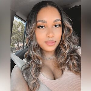 Meet your Posher, Liliana